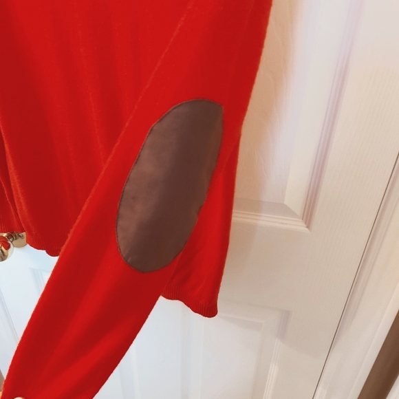 COZY FALL ORANGE SWEATER! Perfect for FALL ! - Picture 2 of 2